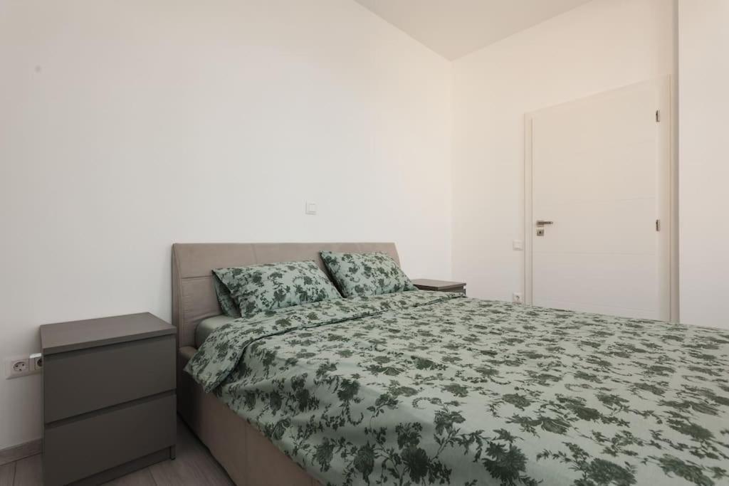 Ambassador Apartment Бая-Маре Экстерьер фото